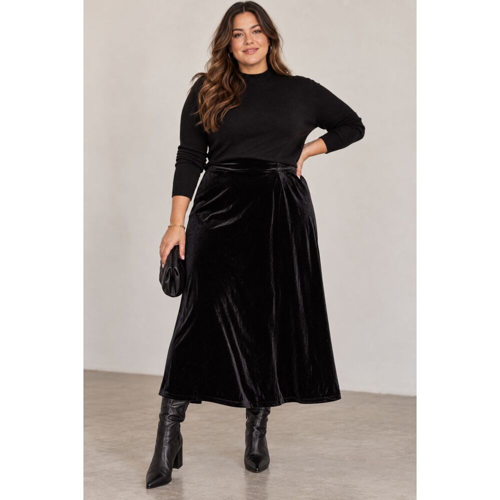 Worthington Black Velvet Maxi Skirt – Plus Size 24W